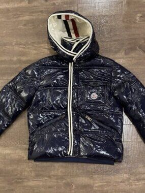 Moncler Women's Puffer Jacket Blue Size 1 A2